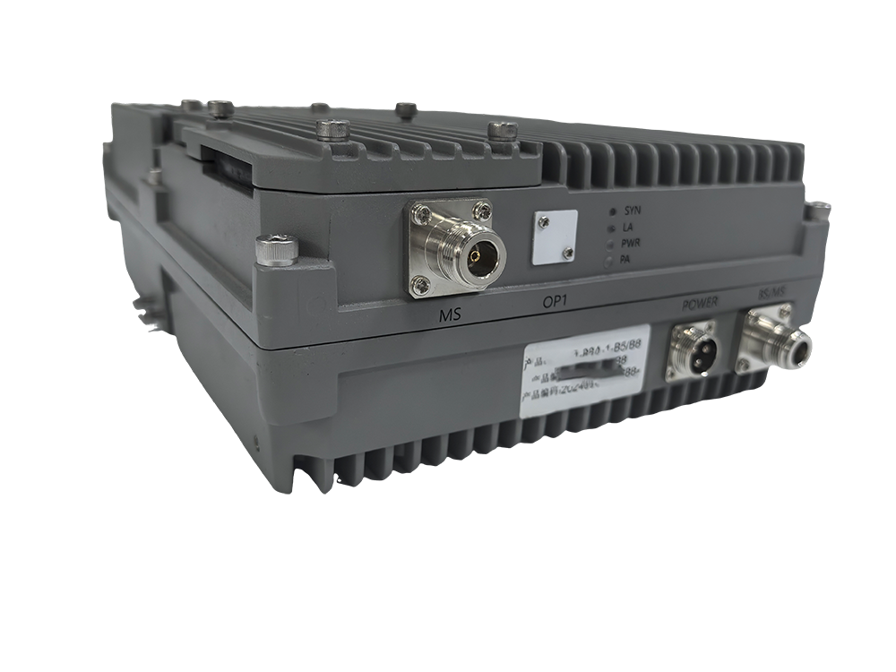  阿巴嘎三频手机信号接收器2000㎡